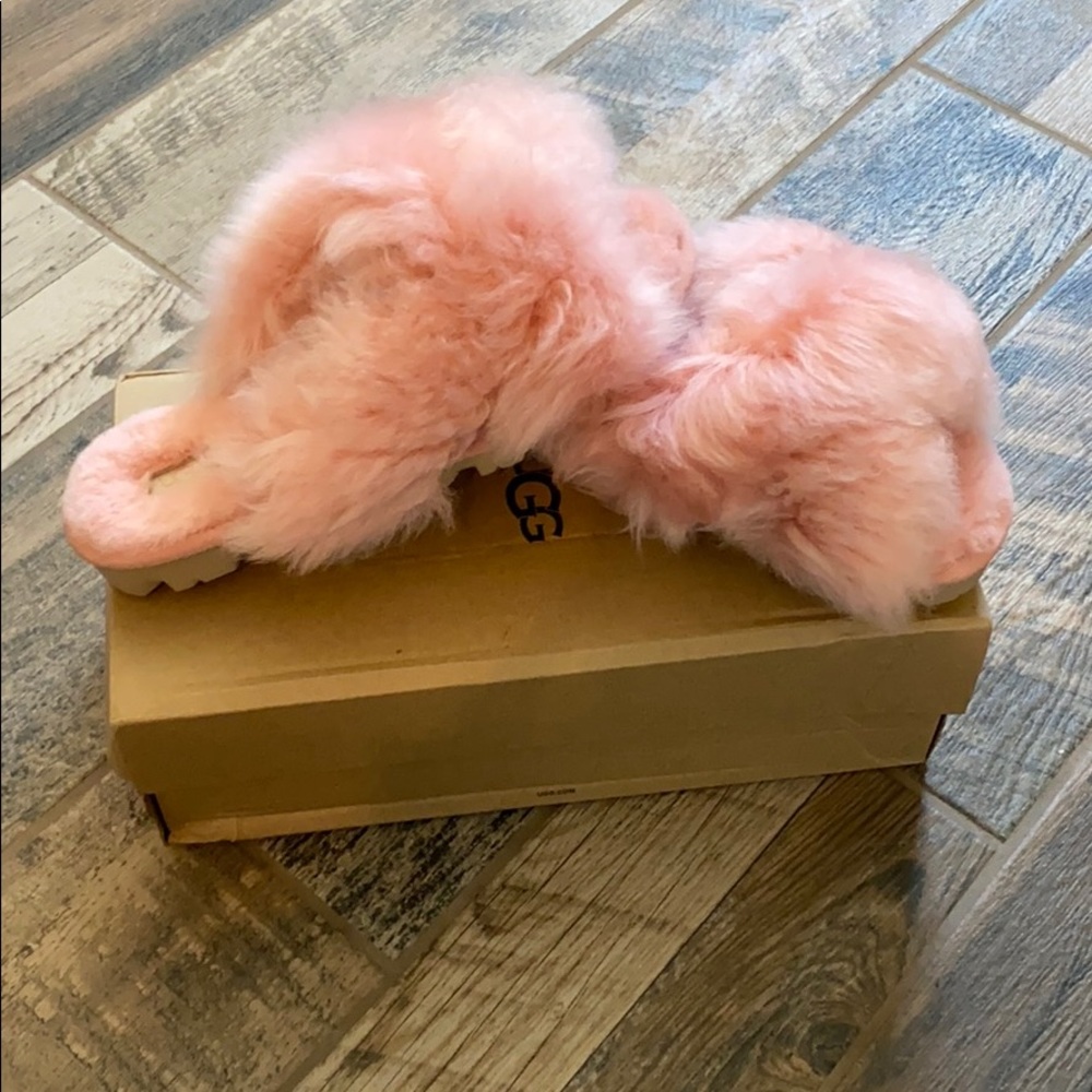 NIB UGG fuzzalicious sipper - Picture 1 of 11